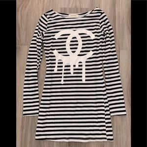 Black and White Stripes Long T-Shirt + Gift